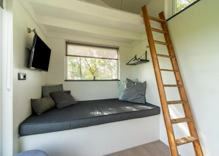 In Near The Burgerbrug